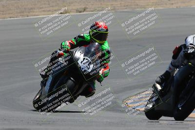 media/Apr-09-2023-SoCal Trackdays (Sun) [[333f347954]]/Turn 10 (115pm)/